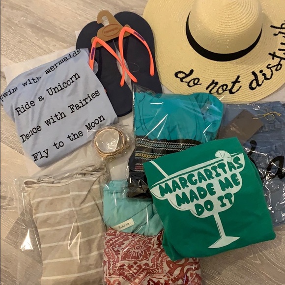 🌴🍹MEDIUM not so Mystery Box - Picture 3 of 12